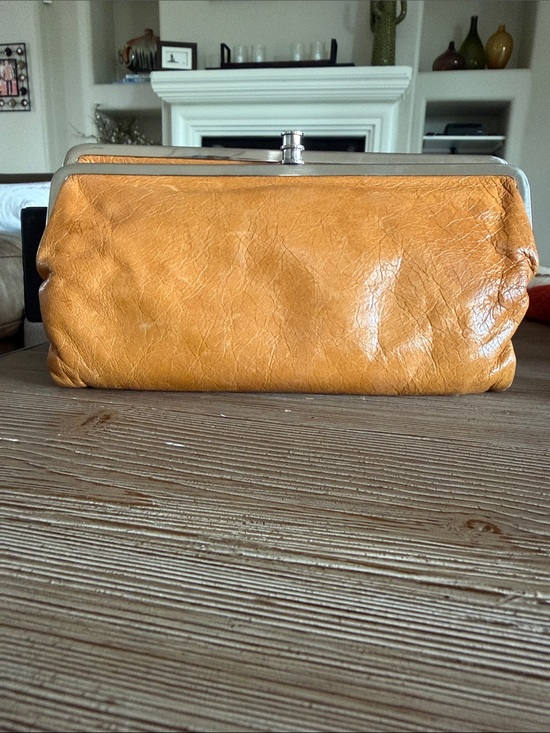 HOBO Handbags - HOBO Lauren Vintage Leather Clutch Wallet